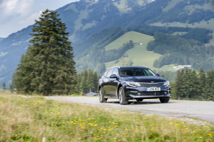  Kia Optima Sportswagon EcoDynamics 2016 года  (UK) (фото 27 из 30)
